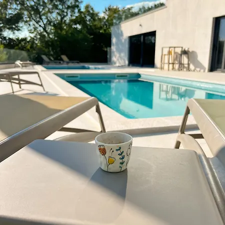 Luxury In Nature With Pool & Gym Kostrena