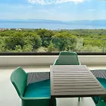 Luxury In Nature With Pool & Gym Apartman *